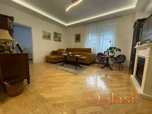 Trosoban stan Telep, 79m, 120 m2 dvorište, parking i ostava 30 m2.Uknjižen